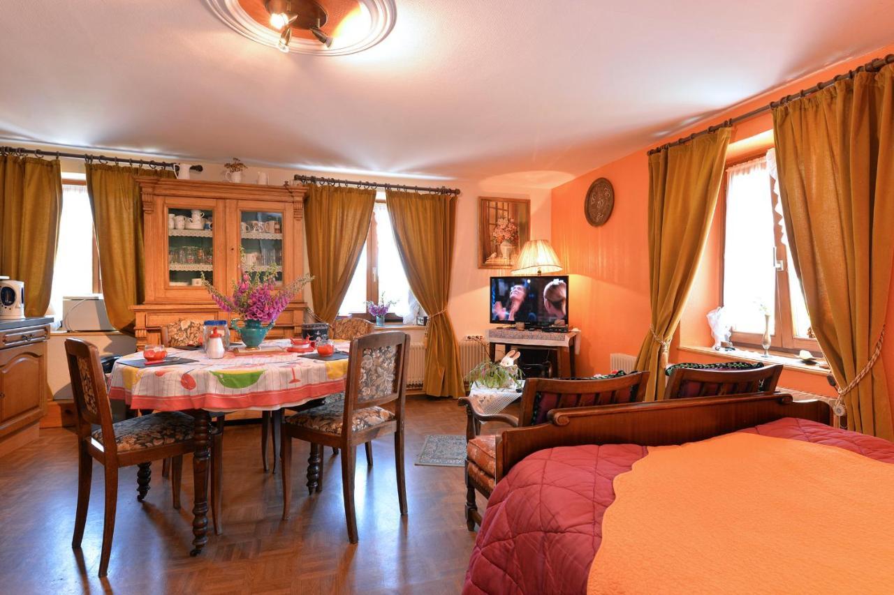 Gites Ou Chambres D'Hotes A La Ferme Orbey Exterior photo